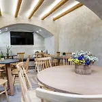 Korali Aparthotel